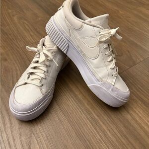 Nike women’s court legacy